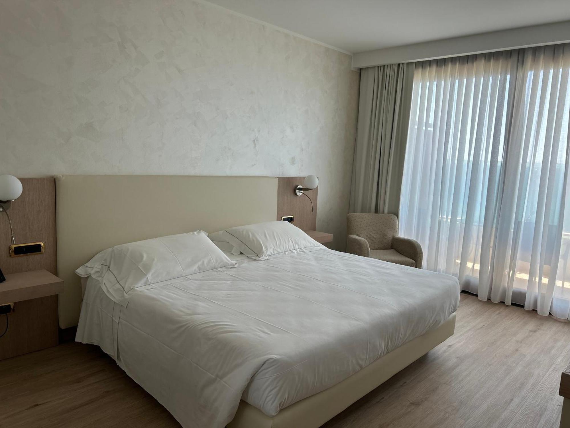 Smy Carlos V Wellness & Hotel 5*